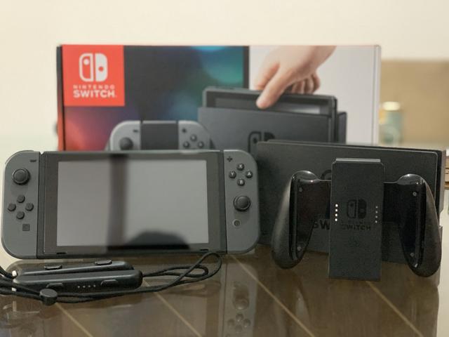 Nintendo Switch + 2 jogos