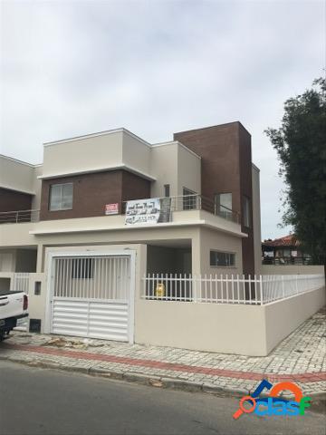 Sobrado novo casa a venda 122m², rua asfaltada. Excelente