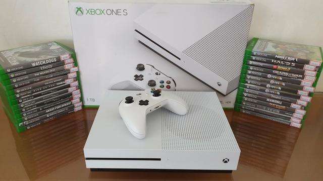 Xbox One S 1TB com garantia - Aceitamos PS3 mais volta