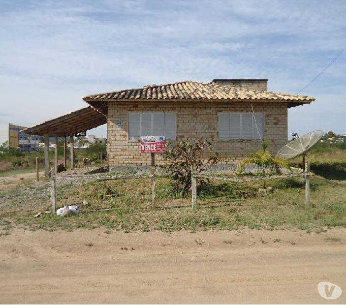 Aluga-se casa de alvenaria no Centro de Jaguaruna