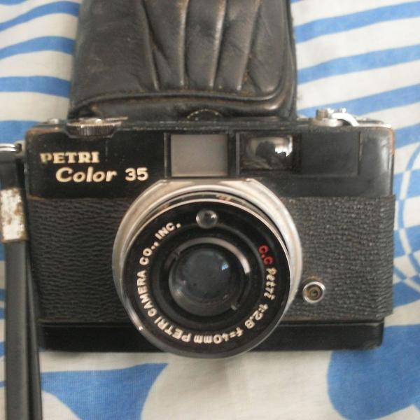Antiga câmera Petri Color 35 - Anos 60