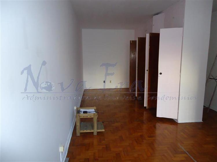 Apartamento com 1 Quarto para Alugar, 30 m² por R$