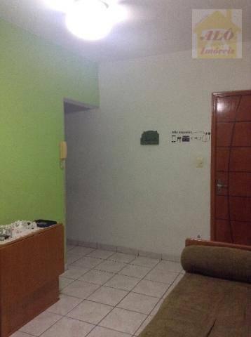 Apartamento com 1 dormitório para alugar, 51 m² por r$