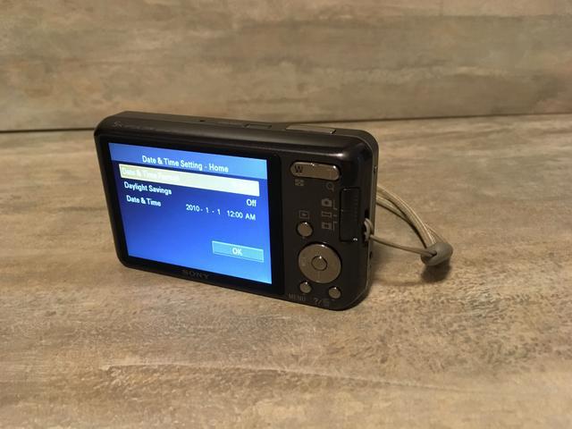 Camera Sony 16.1 Megapixels portátil