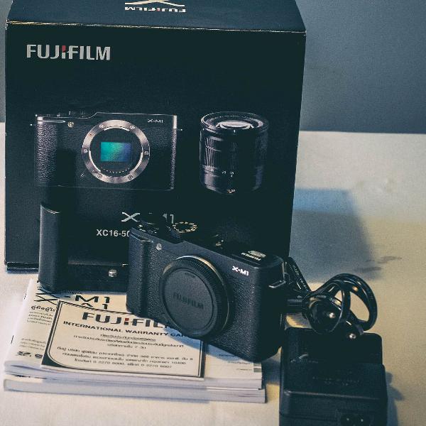 Câmera Digital Fujifilm X M1 + Lente Fujifilm Xf 18-55mm