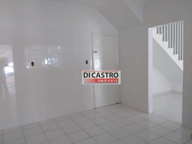 Sobrado com 3 dormitórios para alugar, 180 m² por r$