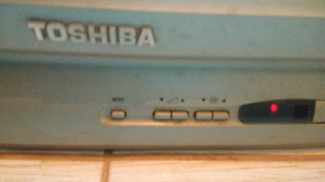 TV 29" Toshiba lumina. Barato!