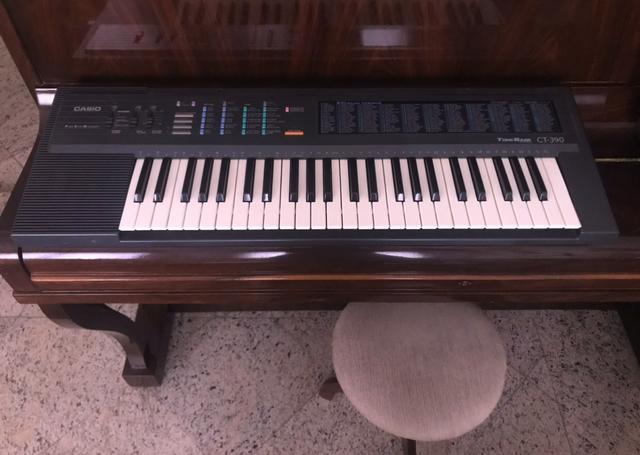 Teclado Tone Bank CT-390 Casio