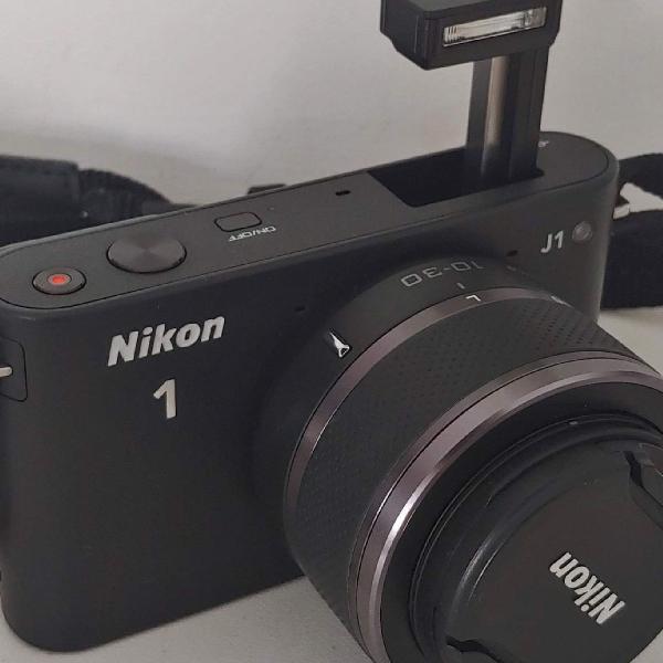 câmera fotográfica nikon j1