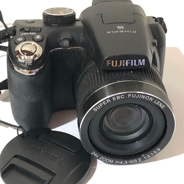 câmera semiprofissional fujifilm