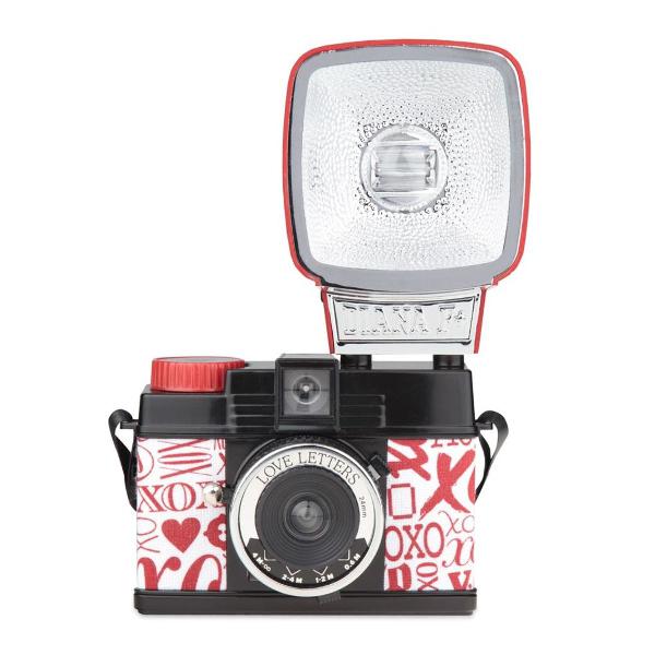 lomography diana f+ mini love letters