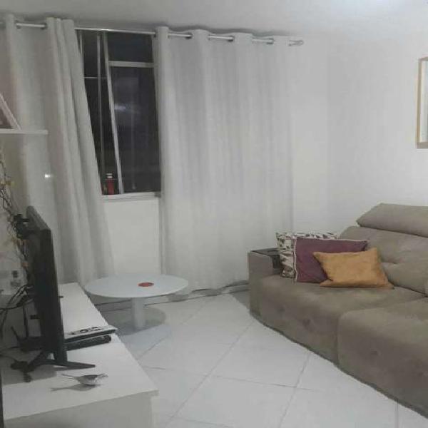 Apartamento com 2 Quartos para Alugar, 70 m² por R$