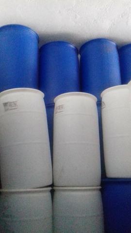 Bombonas plásticas de 100 a 240 litros + barato