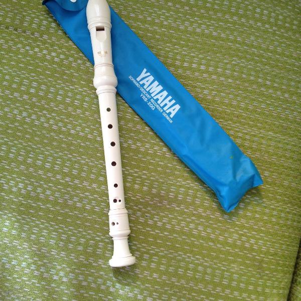 Flauta Yamaha doce germânica YRS 23G