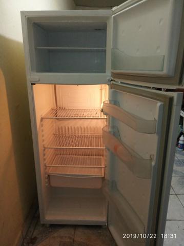 Geladeira usada