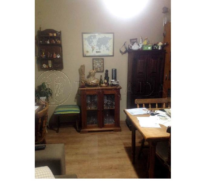 HA432-VENDE-Apto 66 m2,2 dm c armários na Praça da Árvore