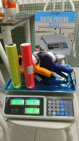 Kit Balança Importada 40kg +Etiquetadora+10Rolos de