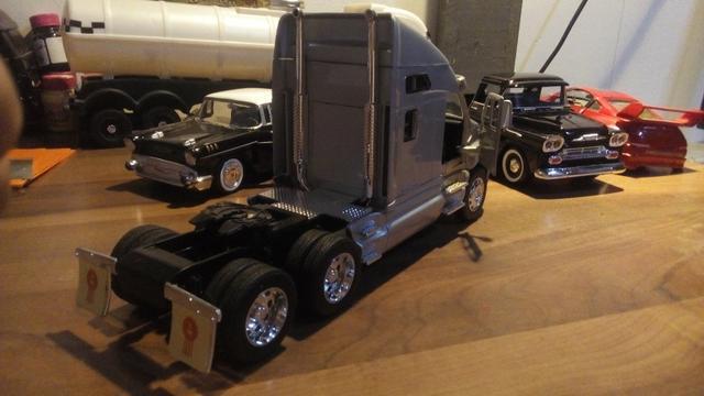 Miniatura caminhao kenworth T2000 1/32