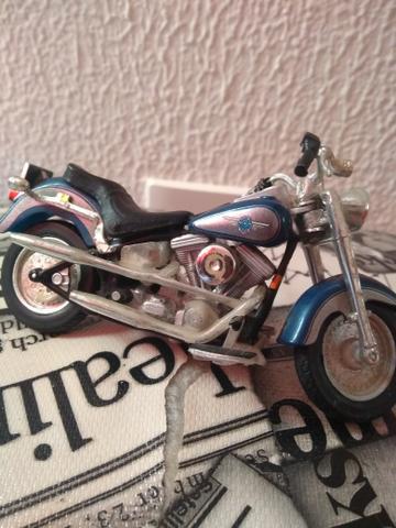 Motos miniaturas (diversos modelos)