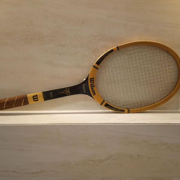 Raquete de Tenis Wilson Conqueror em madeira de 1981