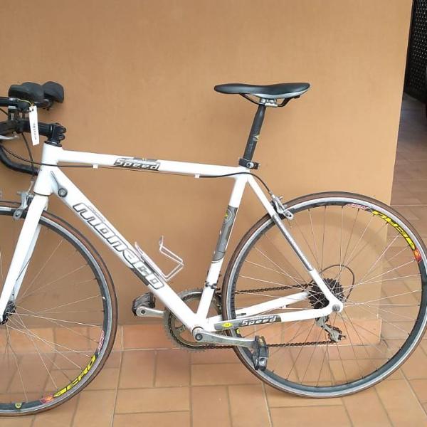bicicleta monaco speed com cambio de marchas corrida