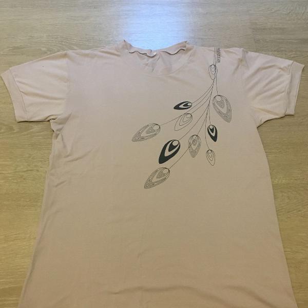 camiseta dri fit lilás