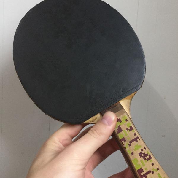 raquete de tênis de mesa com capa