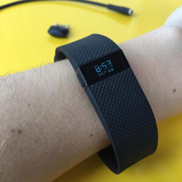 relógio fitbit charge hr
