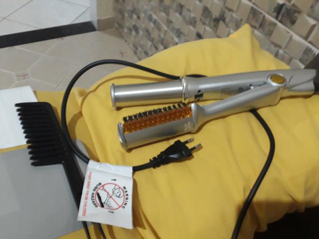 Escova elétrica de cabelo (NOVO)