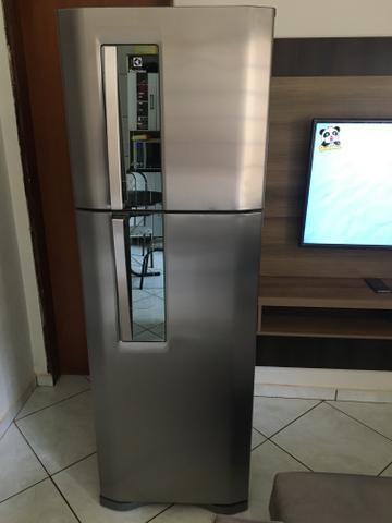 Geladeira Electrolux inox Nova