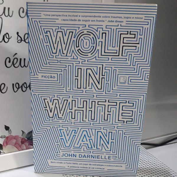 Livro Wolf in the Withe Van