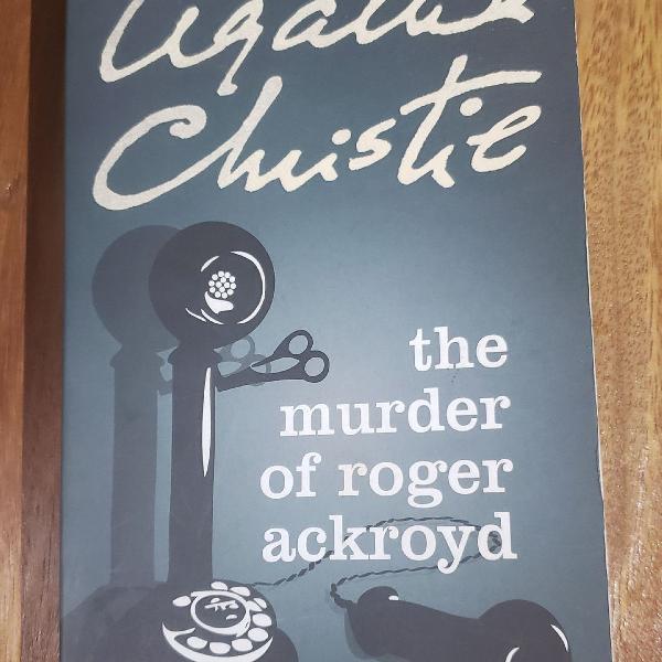 Livro em inglês da Agatha Cristie - The murder of Roger