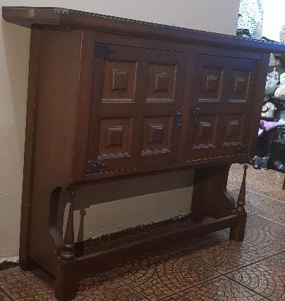 Móvel aparador antigo