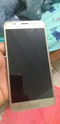 Vendo J7 metal