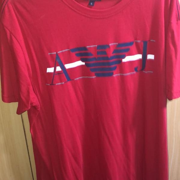 camiseta armani usada apenas uma vez vermelha super estilosa