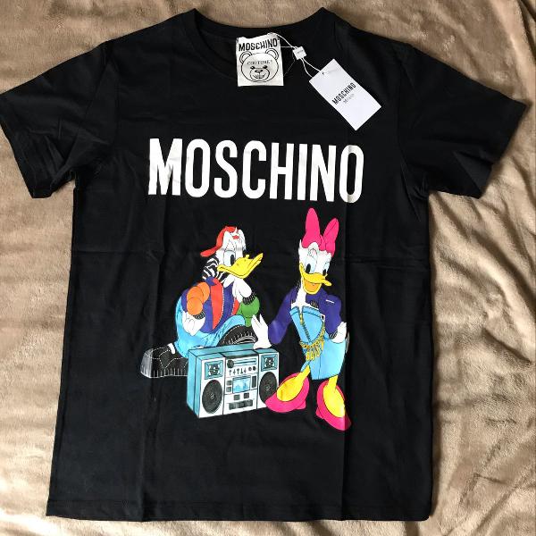 camiseta moschino