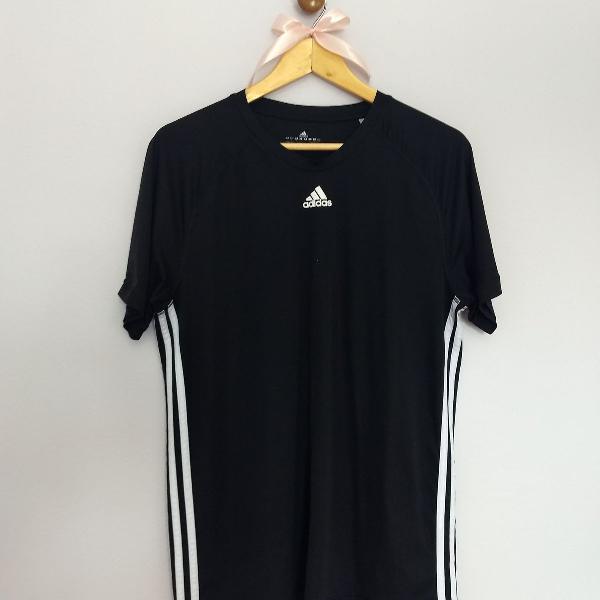 camiseta preta dryfit adidas