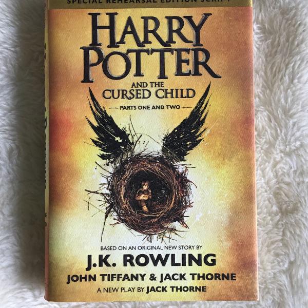 livro: harry potter and the cursed child