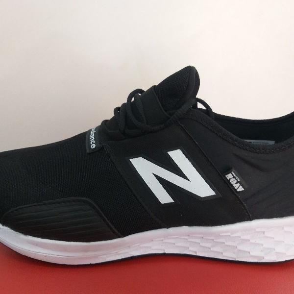 tênis new balance roav