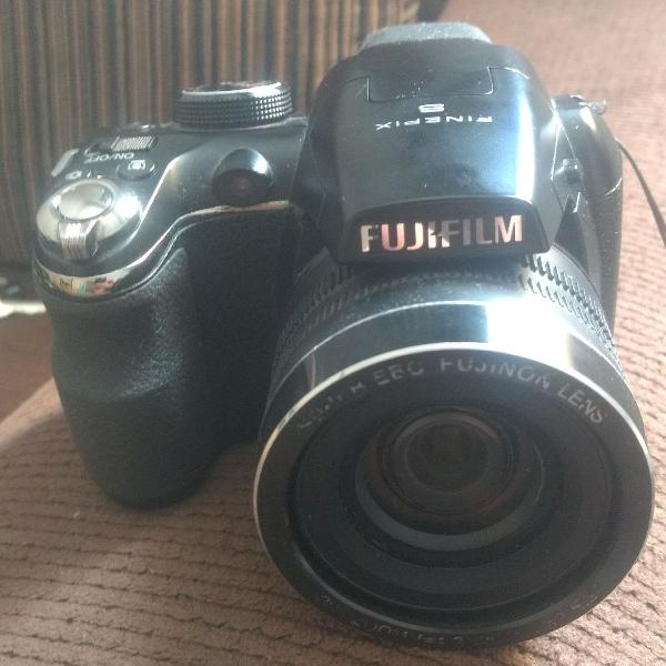 Câmera Semiprofissional Fujifilm
