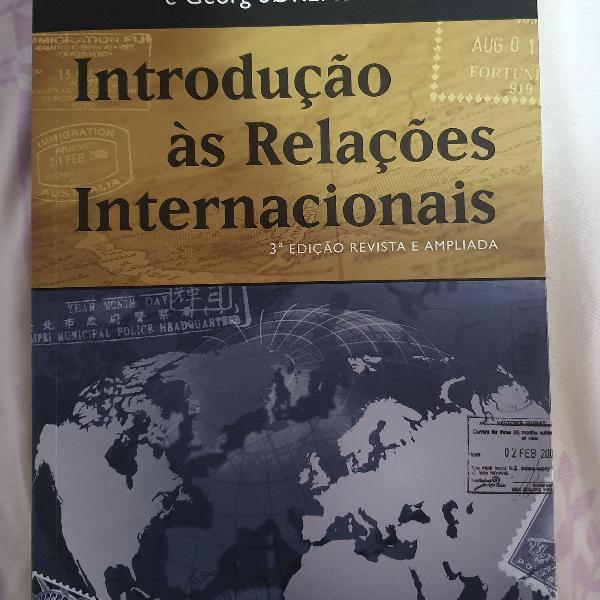 Livro Introdução às relações internacionais