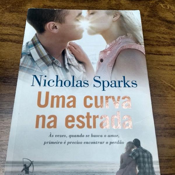 Livro Nikolas Sparks- Uma curva na estrada.