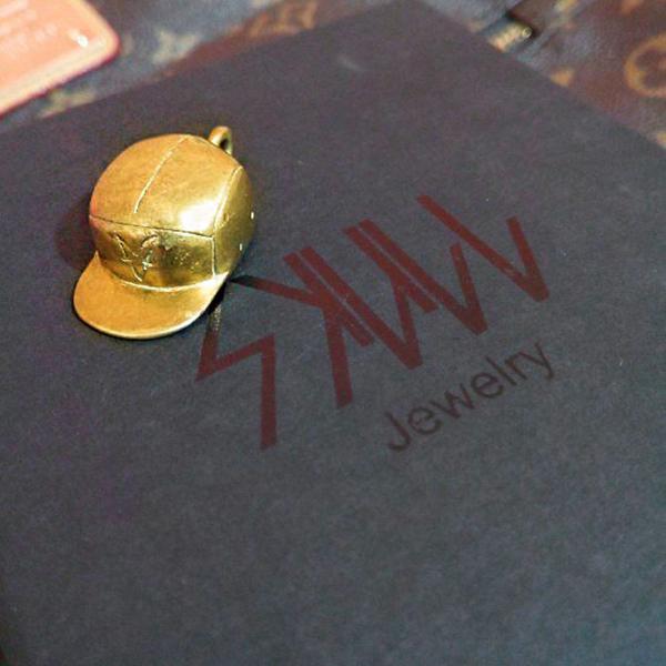 Pingente Boné Cap hats 18k ouro gold MV