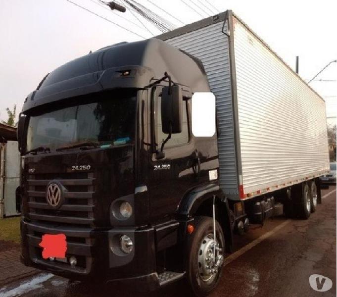 Vw 24250 ano 2011.