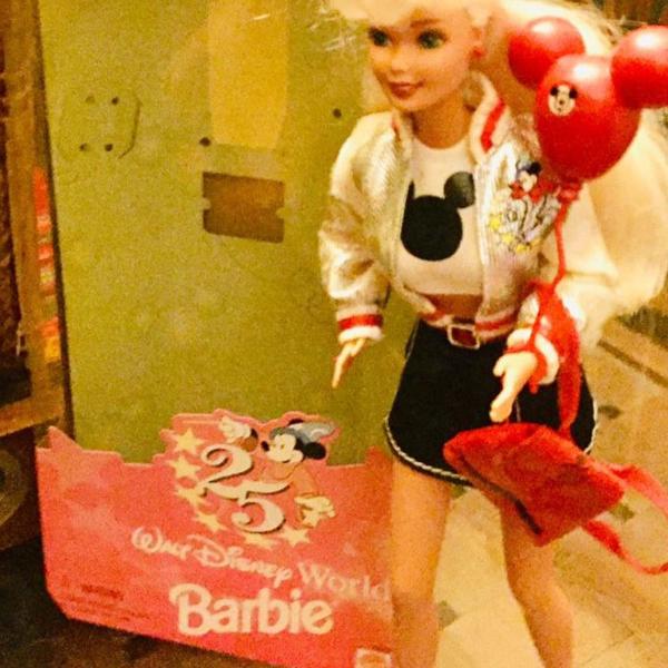 boneca barbie 25 anos disney world colecionador