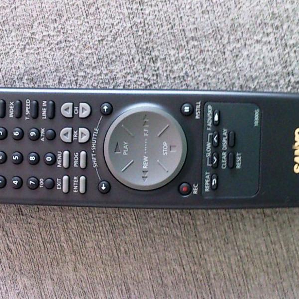 controle remoto vídeo cassete sanyo modelo 10300 original