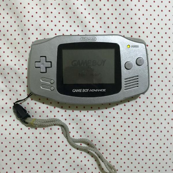 game boy advance + dois cartuchos