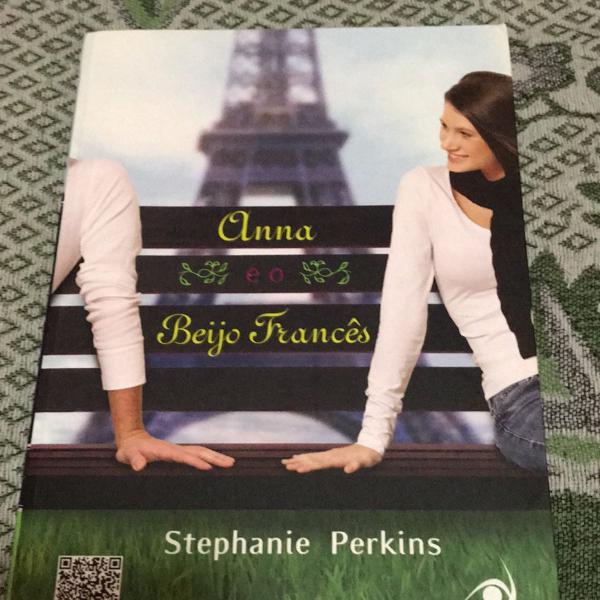 livro: anna e o beijo francês - stephanie perkins