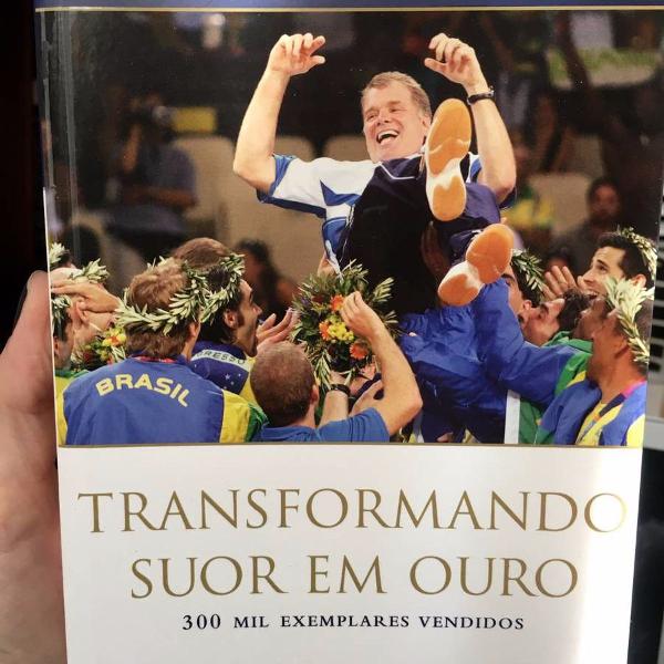 livro transformando suor em ouro, do bernardinho