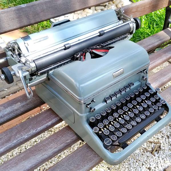 máquina de escrever royal kmm - anos 1940